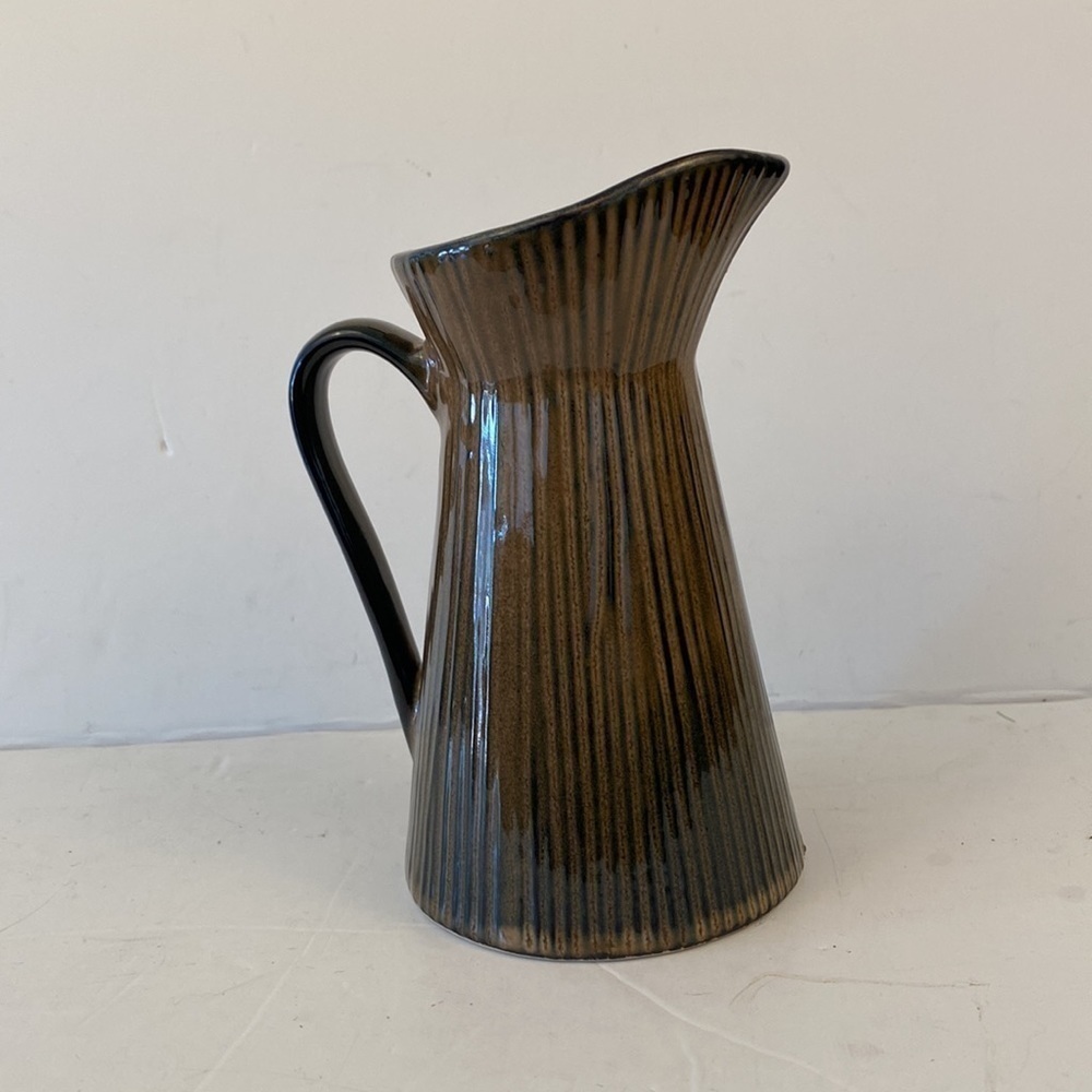 RIBBED pitcher brown, small vase lotus grove